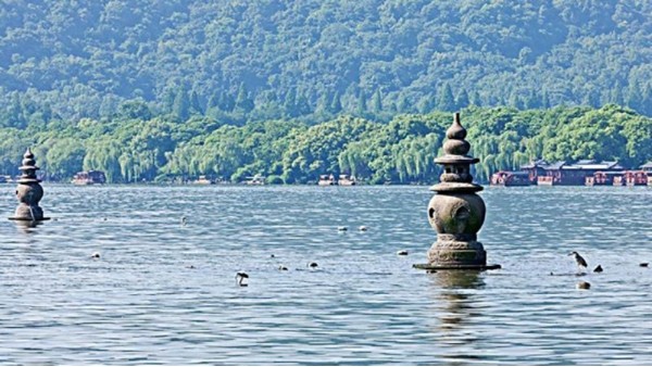 <i style='color:red'>多普勒流速仪怎么测水深</i>？可测量流速、水温么？